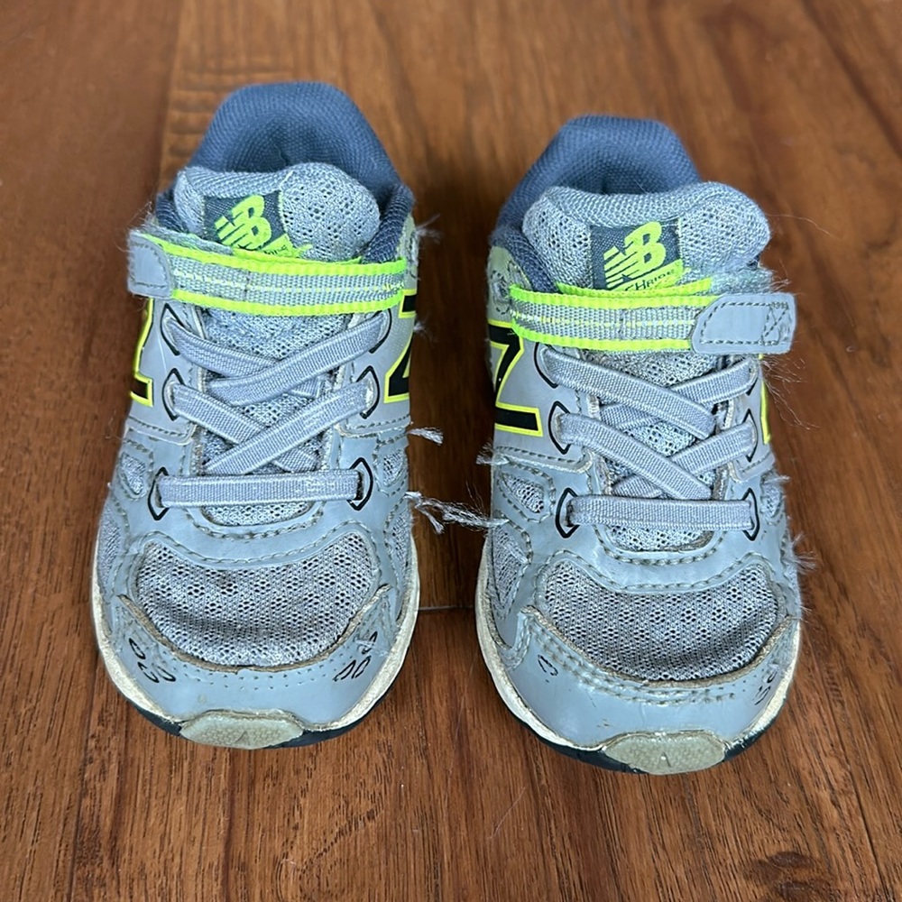 New balance kids